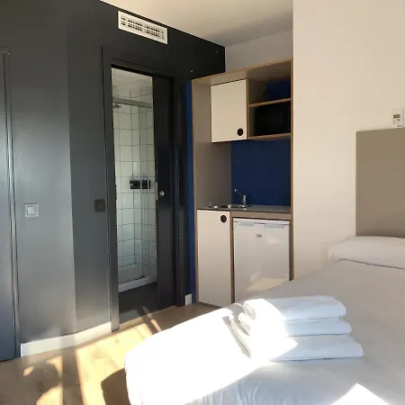 Residencia De Estudiantes Xior Teatinos Solo Estudiantes Apartment Malaga
